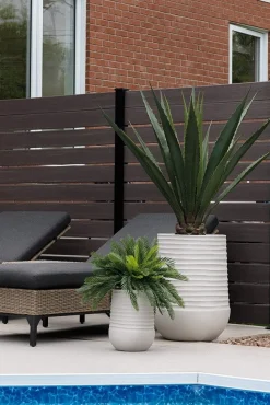 Agave américana vert artificiel extérieur en pot beige fini terrazzo gris, 65″