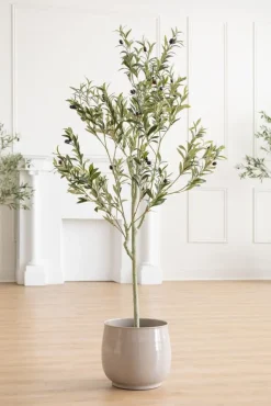Beige round planter