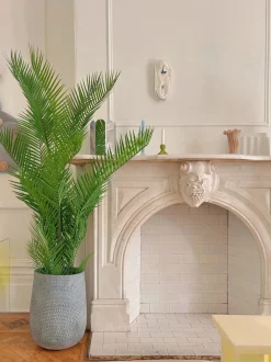 Grey embossed pot
