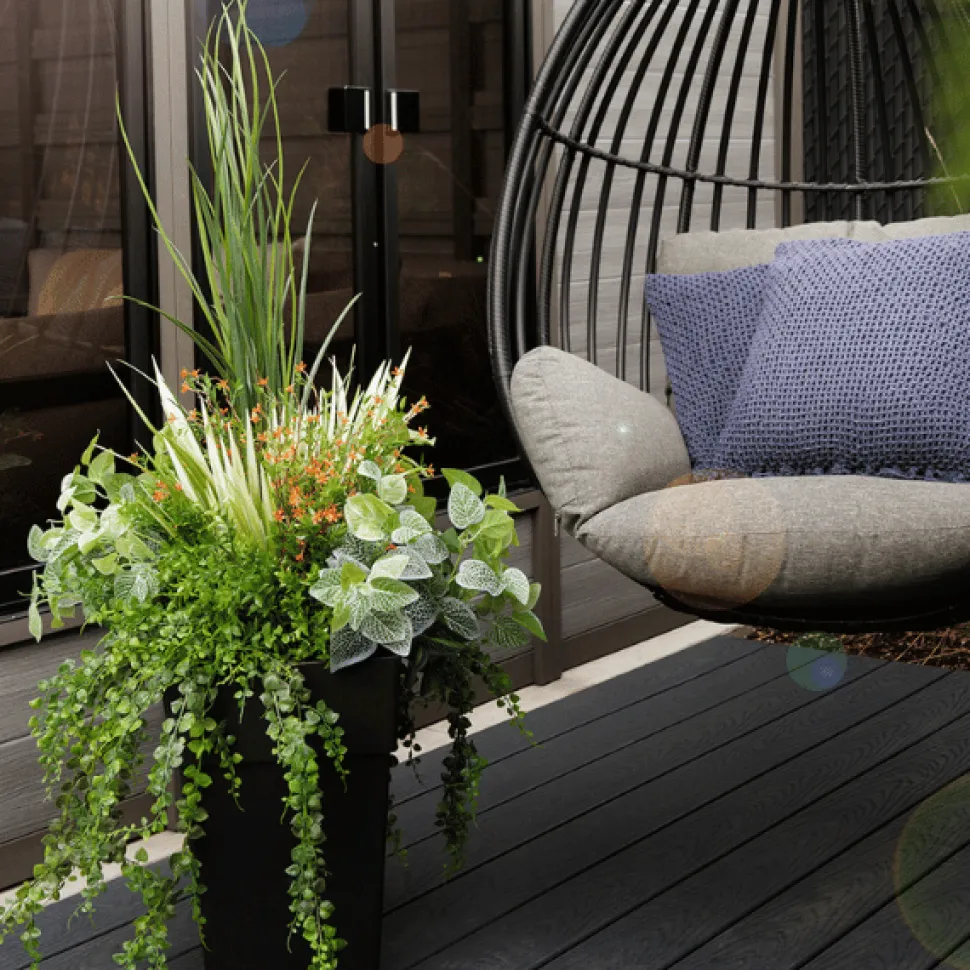 Jardinière extérieure de fleurs orange et plantes artificielles, 55″