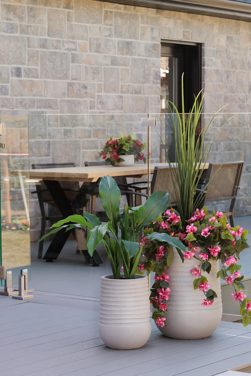 Outdoor artificial curcuma in a grey terrazzo beige pot, 30 x 16"