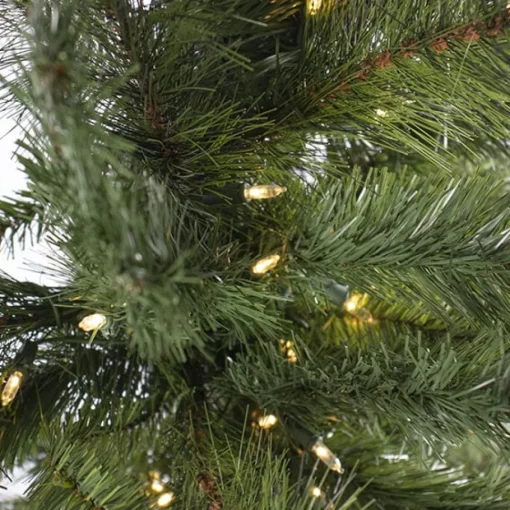 Pre-lit “Belgium deluxe" artificial Christmas garland
