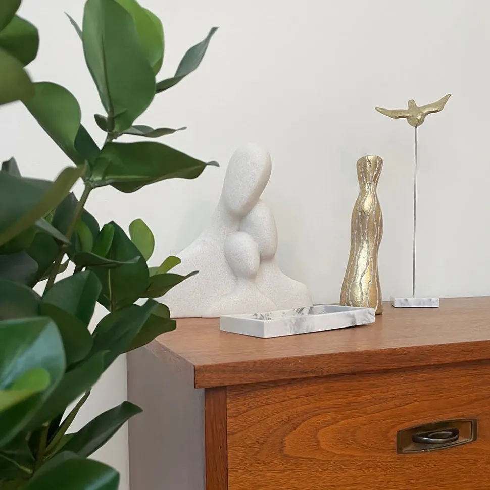 Sculpture blanche portrait de famille, 12 x 11″