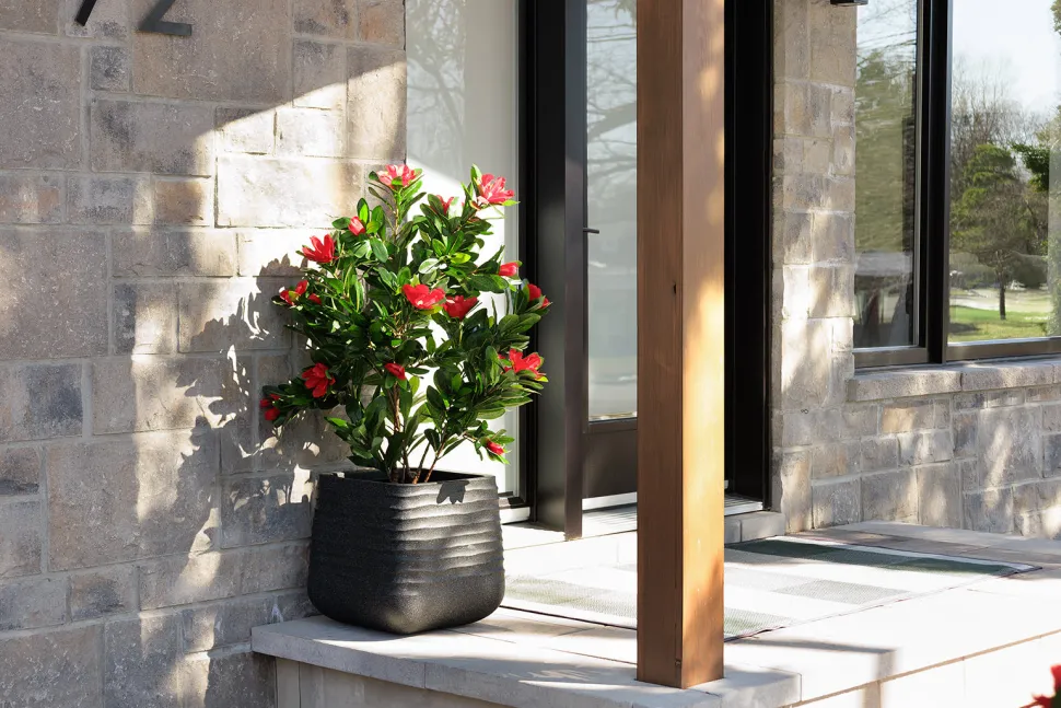 Textured black recycled polypropylene planter