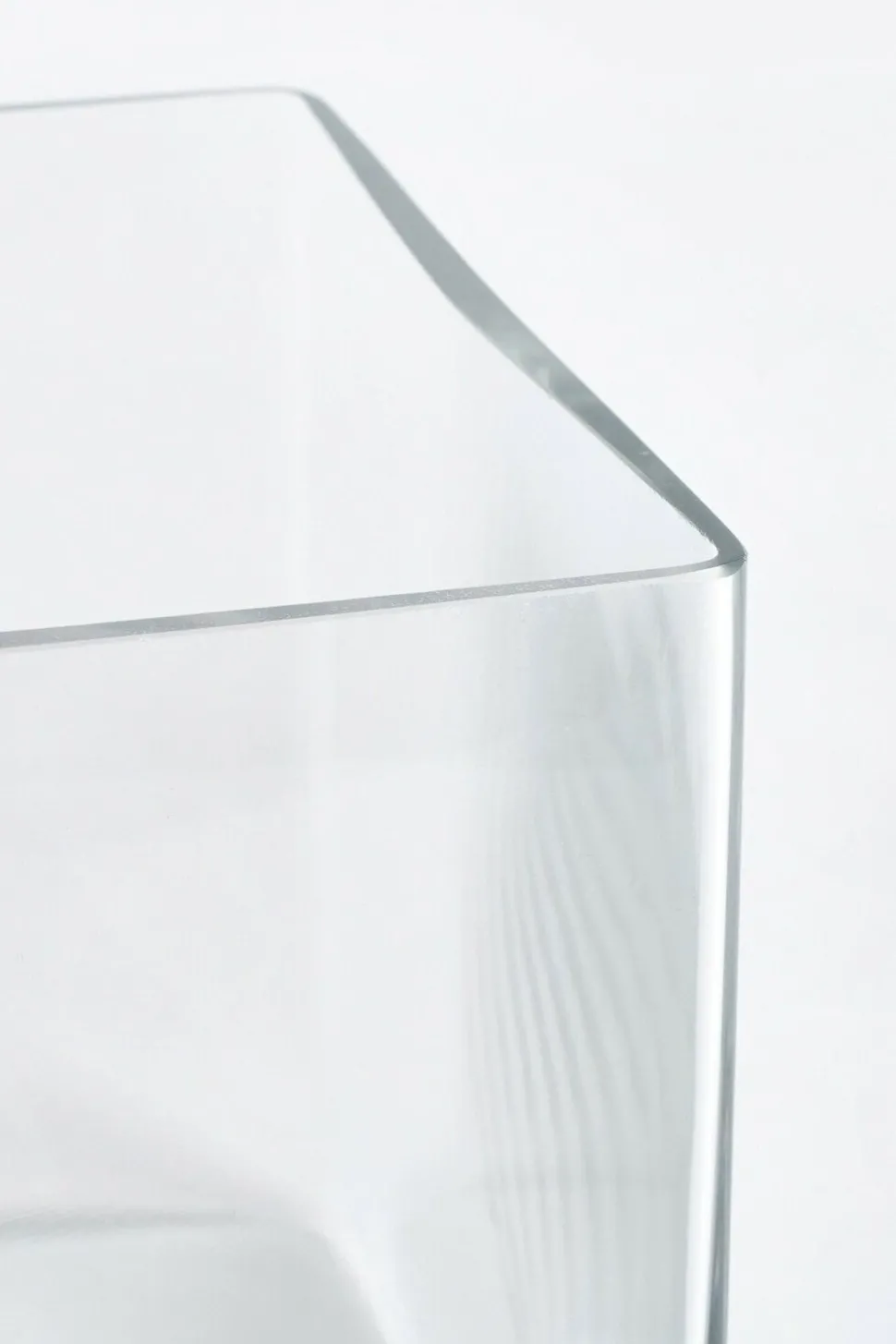 Vase carré en verre fait main, 8 x 8″